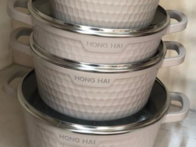 Set of pots