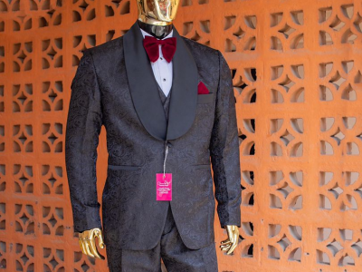 Tuxedo men suit