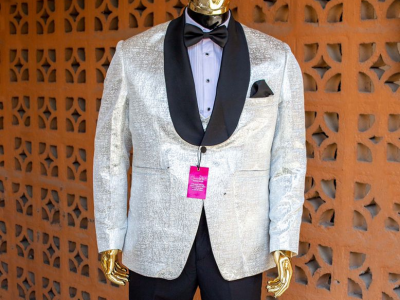 Tuxedo men suit