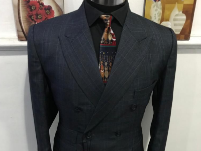 Tuxedo men suit