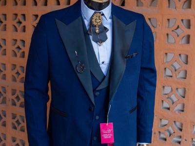 Tuxedo men suit