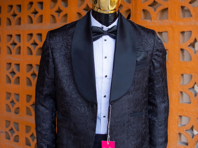 Tuxedo men suit