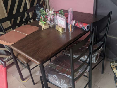 Table et chaises