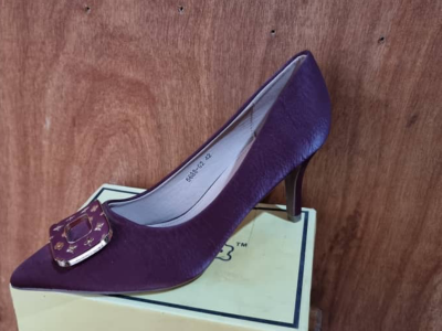 Medium Heel Covered Shoe