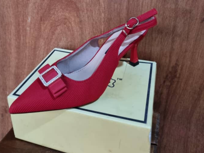 Medium Heel Covered Shoe
