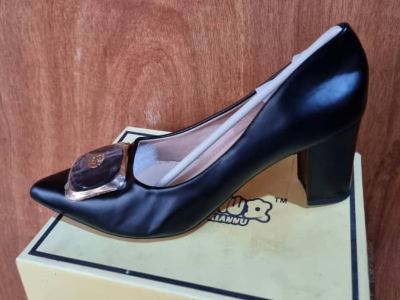 Chunky heel covered shoes