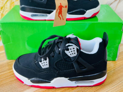 Tennis shoe