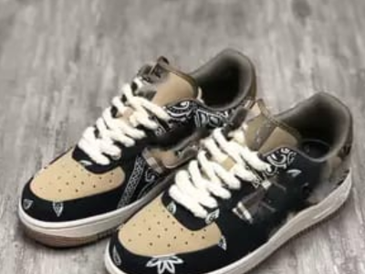 Sneakers