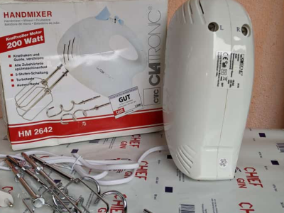 Hand mixer