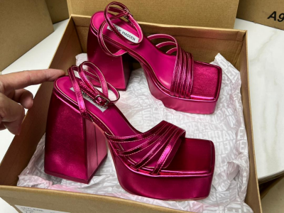 High heels sandals(big heels )
