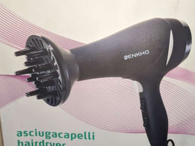 Hair dryer