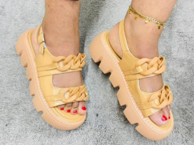 Female flat Sandals