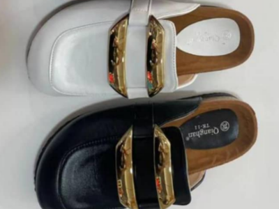 Leather sandals slippers