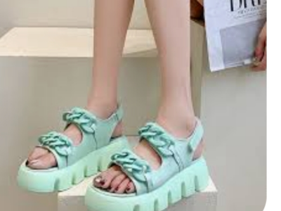 Female flat Sandals