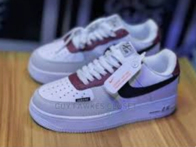 Nike Sneakers