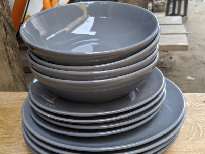 Ensemble de plats