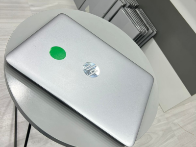hp 820g3  I5