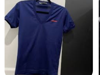 White V neck T-shirt