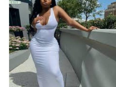 woman sleeveless bodycon gown