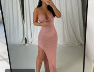woman sleeveless bodycon gown