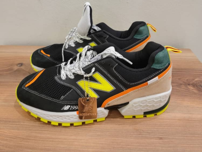 New Balance Sneaker