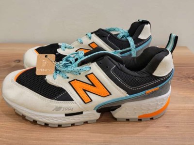 New Balance Sneaker