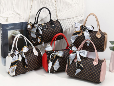 Mini Louis Vuitton handbag