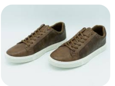 Sneakers shoes lace up