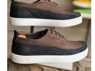 Sneakers shoes lace up