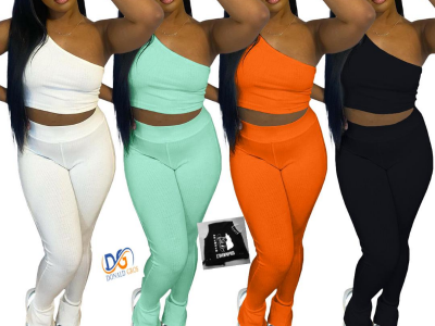 Woman 2pearl pice tracksuit