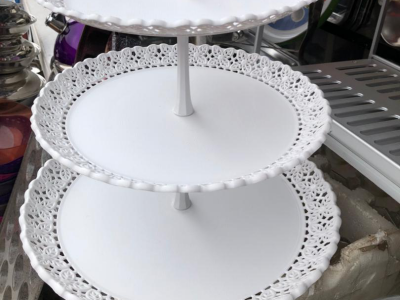 Dessert plastic stand