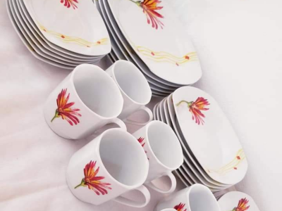 30pices tea cups & plates mixed