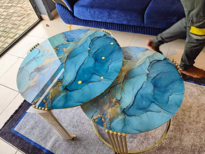 Round modern coffee side/center table