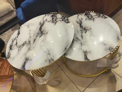 Round modern coffee side/center table