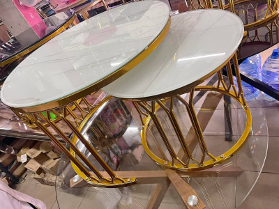 Round modern coffee side/center table