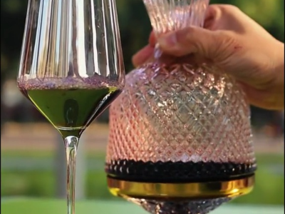 carafe rotative +6verres à vin
