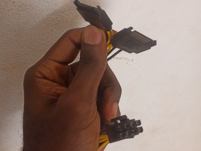 Adaptateurs SATA vers 8 pins pour carte graphique