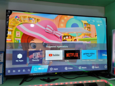 62“ Smart TV