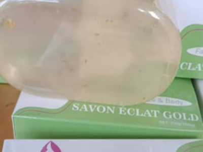 Savon Éclat Gold face and body soap