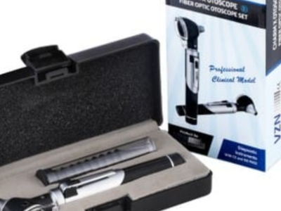 Otoscope à fibre optique lumière blanche.