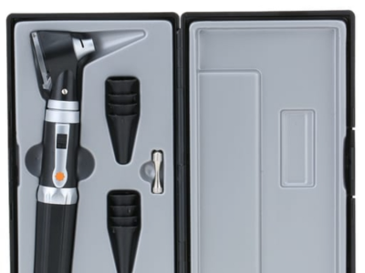 Otoscope à lumière blanche. 28 000