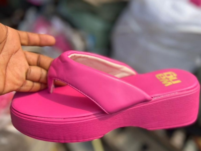 Female fashion leather slippers