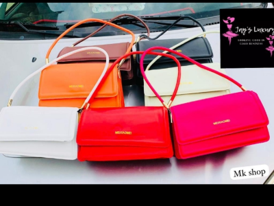 Fashion hand bags