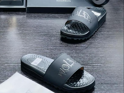 Male leather slippers