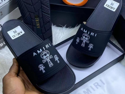 Male leather slippers