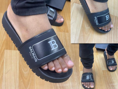 Male leather slippers