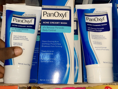 PanOxyl Acne Creamy Wash
