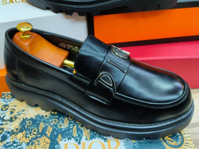 Male fashion shoes