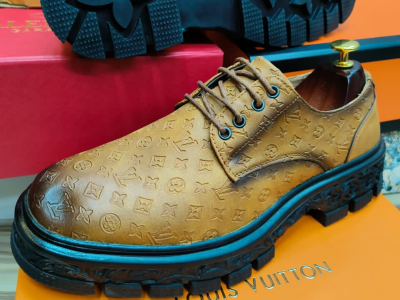 Male fashion shoes