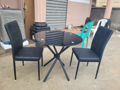 Table & set Chairs